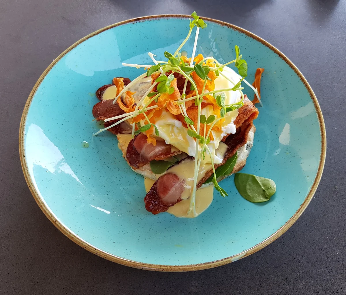 Highlights, Chalet & Co