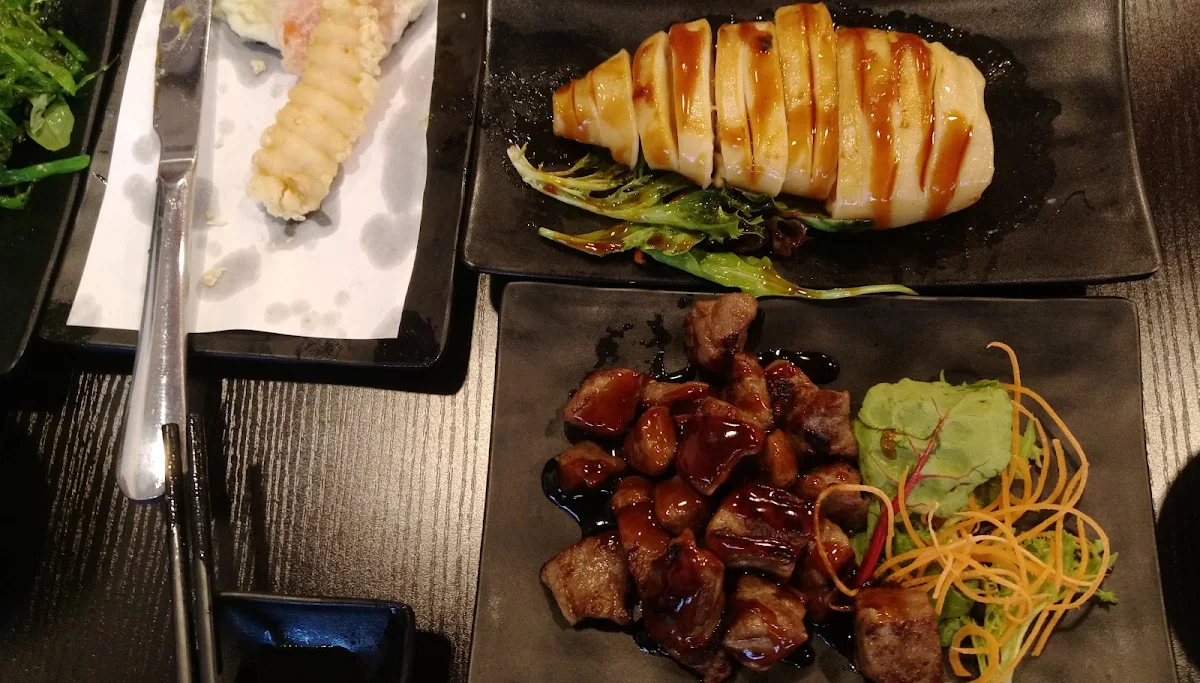 Aburi Nigiri 8pcs, Okami Japanese Restaurant