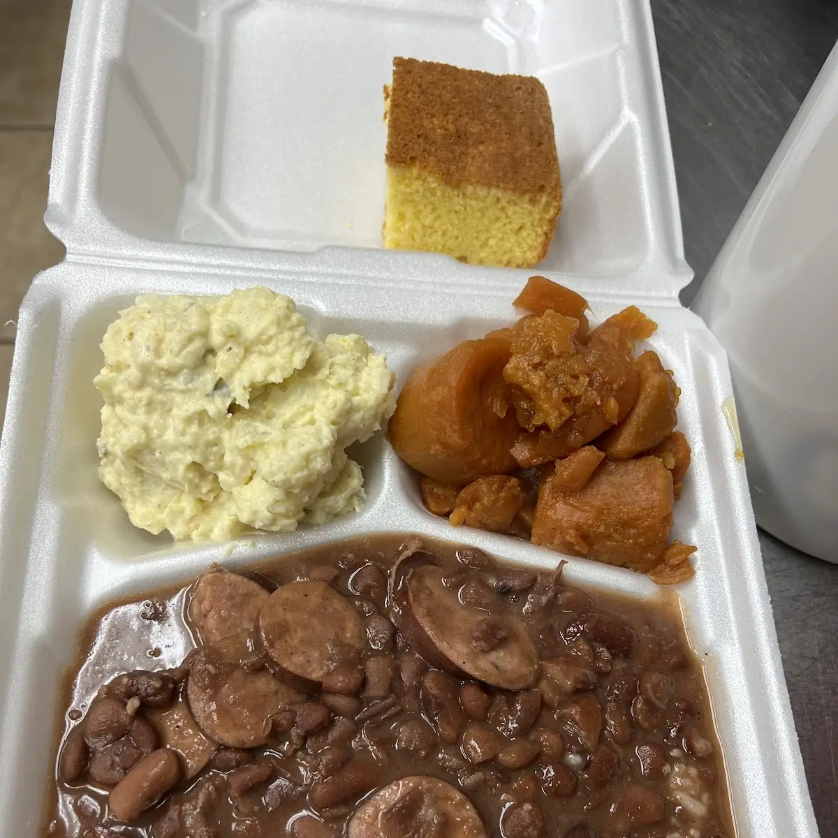 Bowl of Red Beans w Corn Bread or Roll