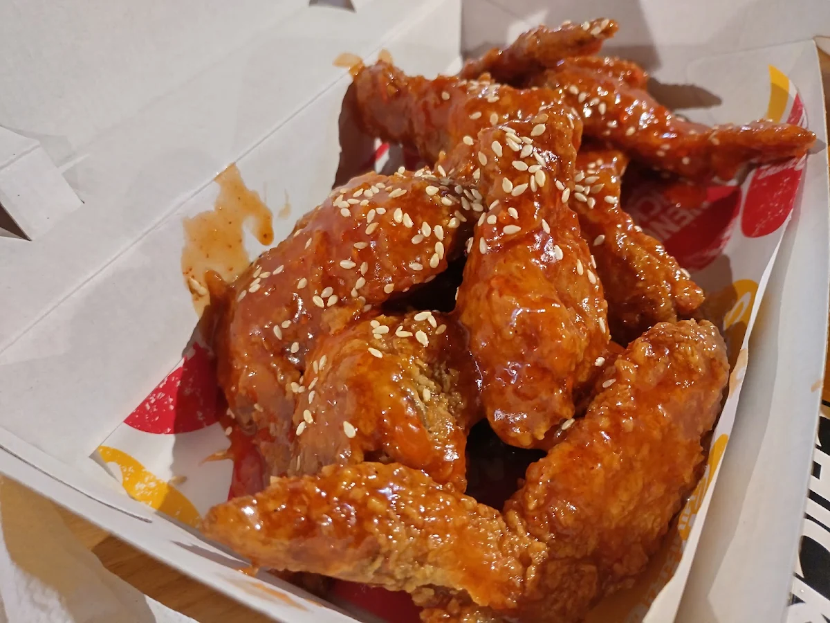 Highlights, NeNe Chicken