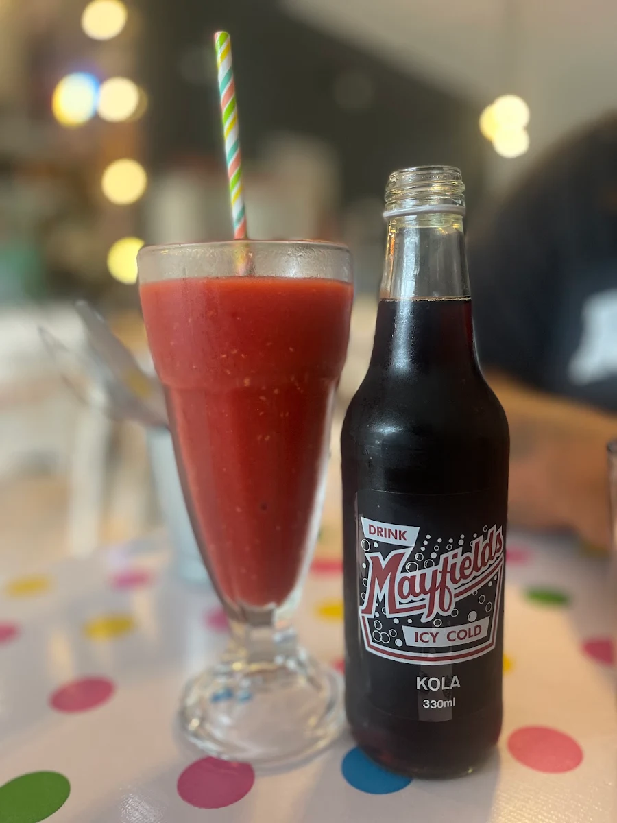 Berry Smoothies, The Wayzgoose Diner