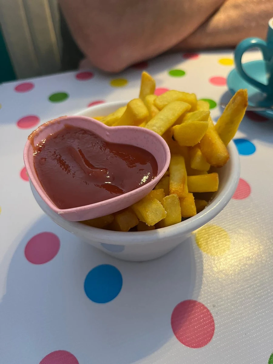 Chips and Sauce, The Wayzgoose Diner