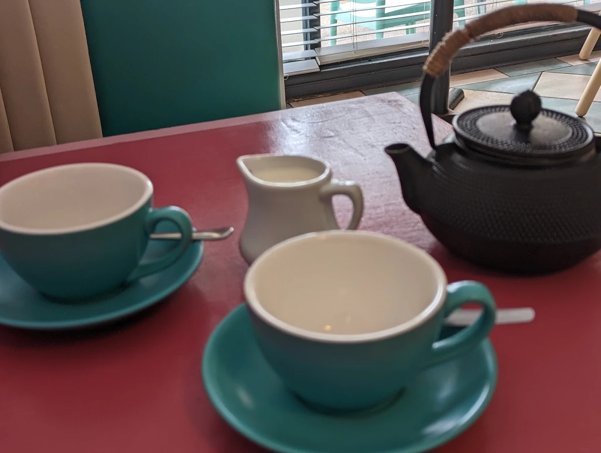 Tea for Two, The Wayzgoose Diner