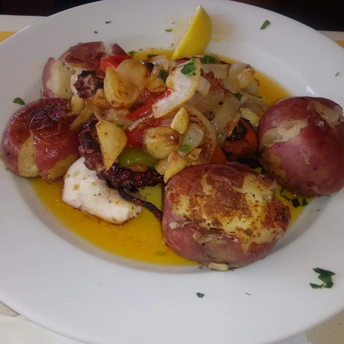 Polvo Grelhado Com Batata Assada