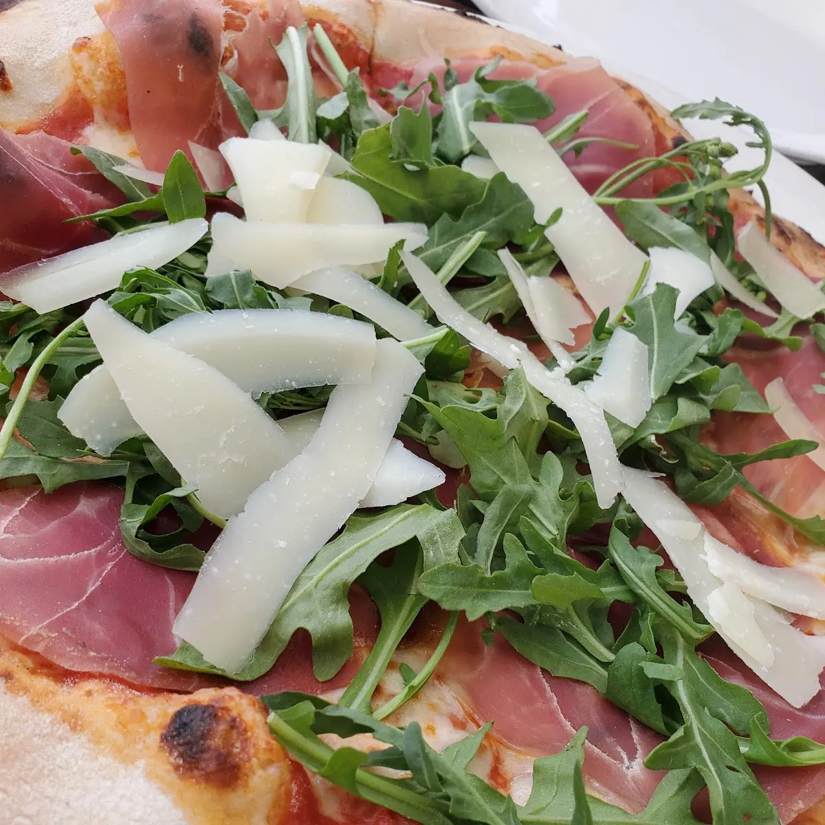Pizza - Mozarella Tomato Sauce Prosciutto Rugola