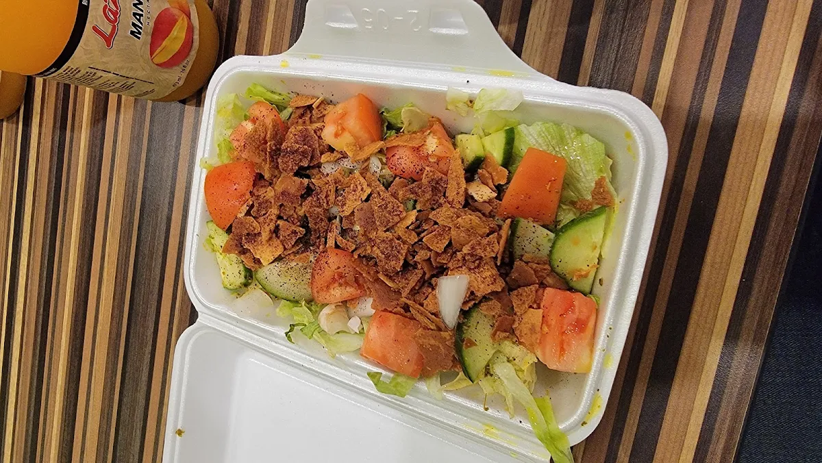 Fattoush Salad, Lazeez Shawarma