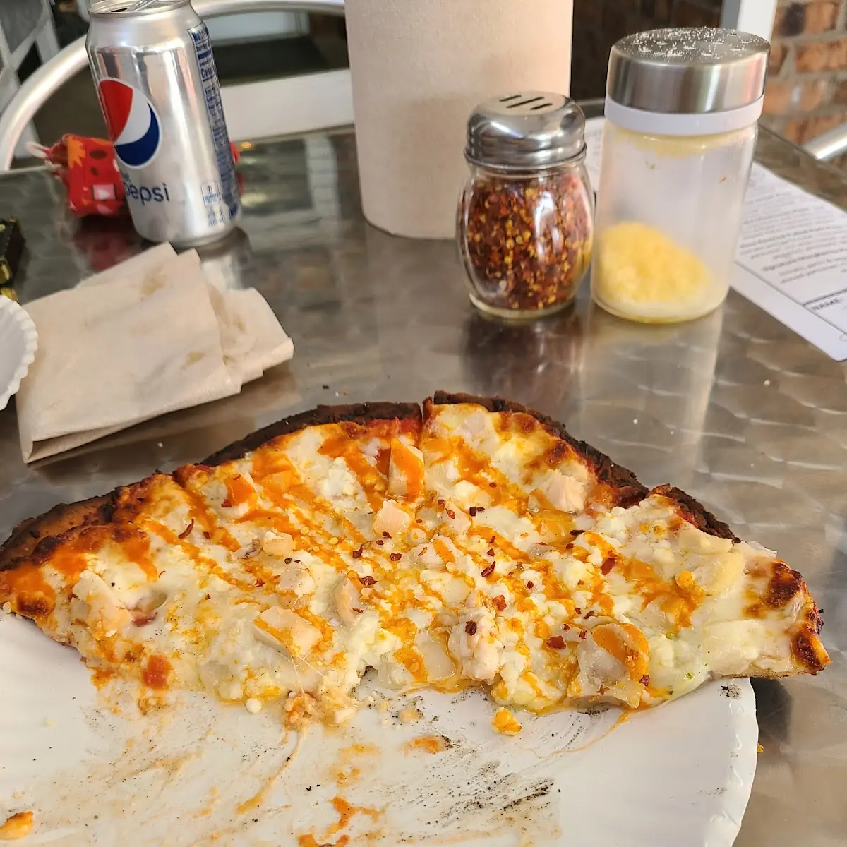 Buffalo Chicken Pizza with Califlower Crust