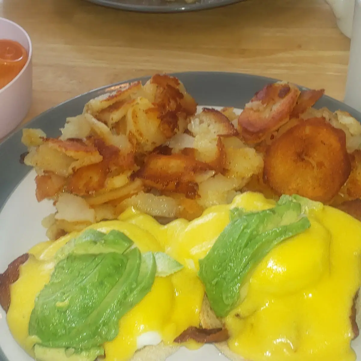 Avocado Bacon Eggs Benedict