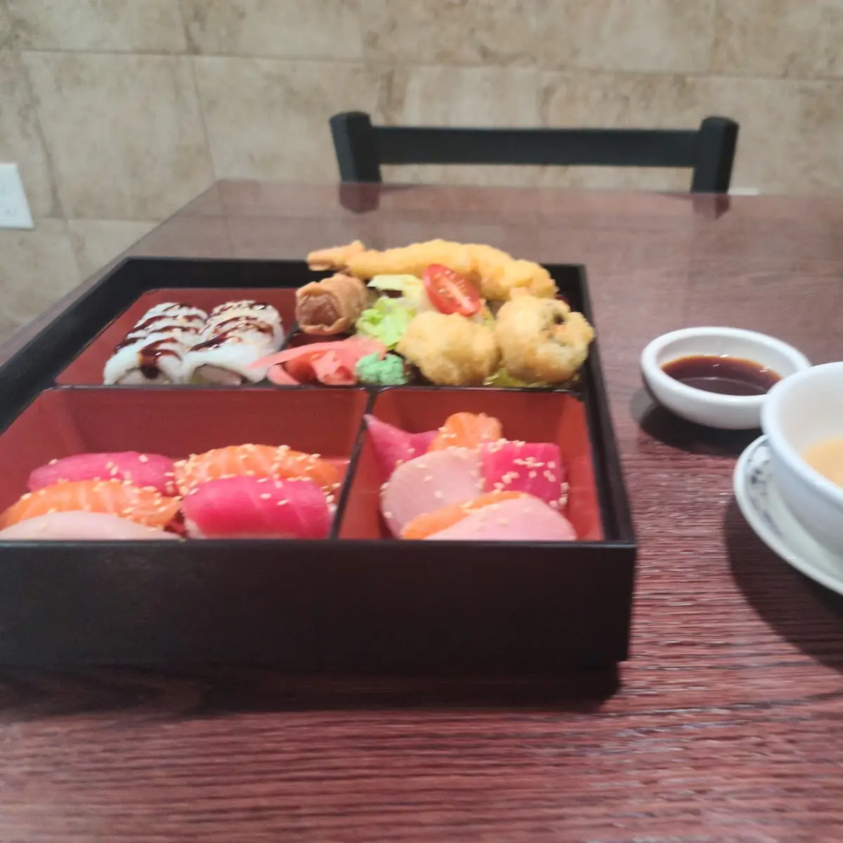 Bento Sushi Sashimi Combo