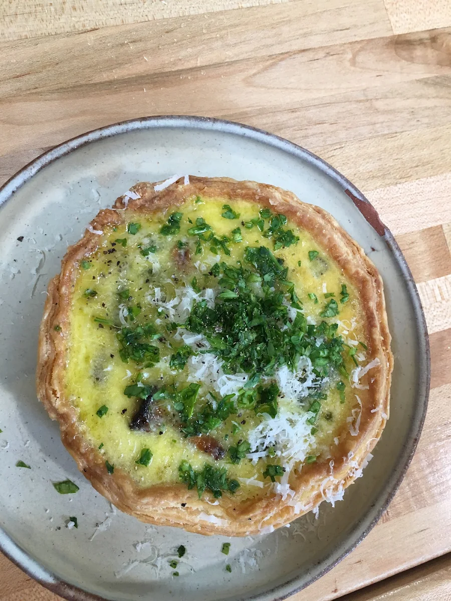 Quiche WI Side