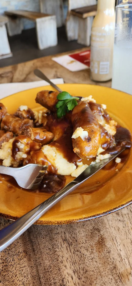 Bangers and Mash, Berry Springs Tavern