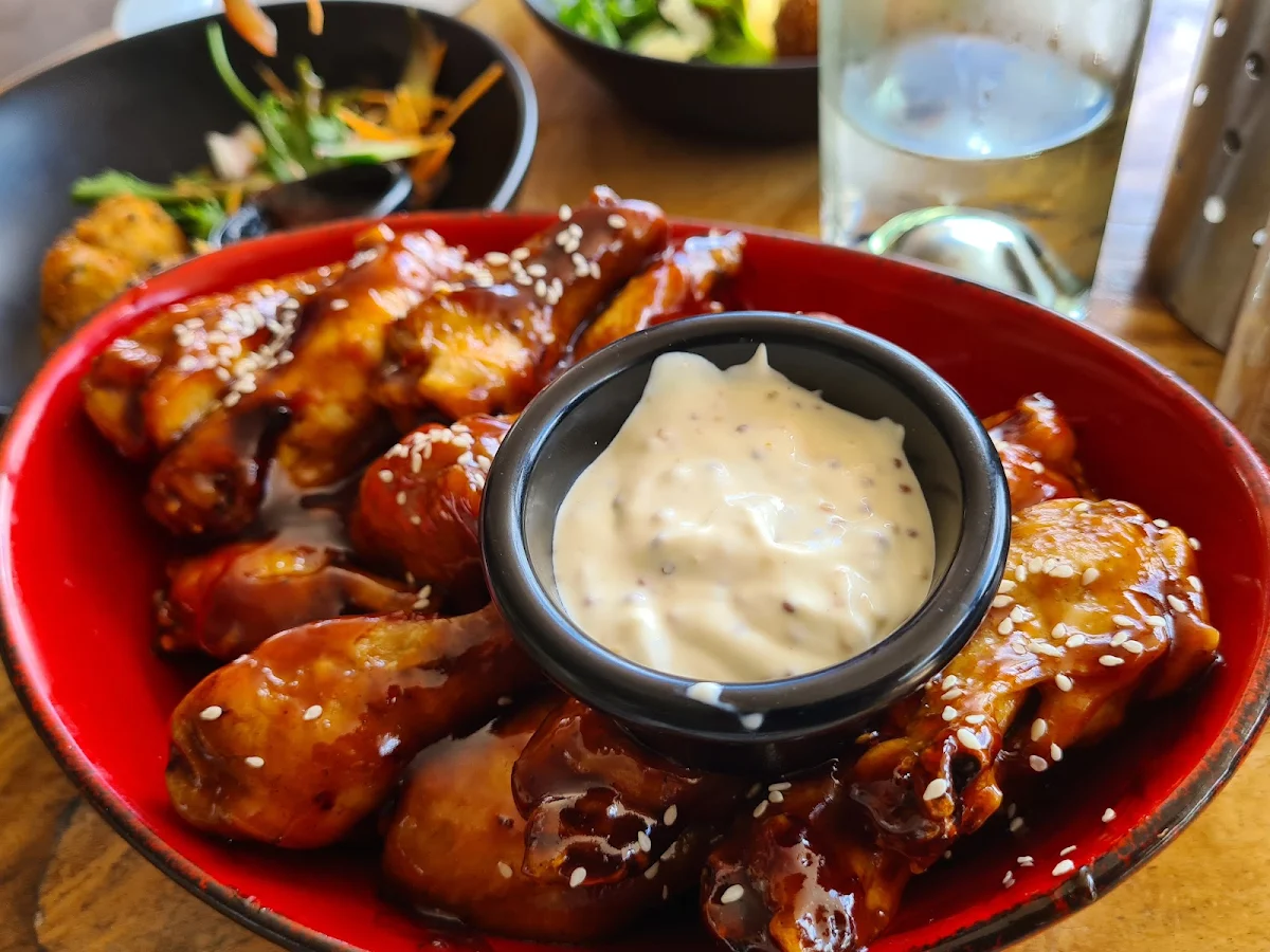 Smokey BBQ Chicken Wings
