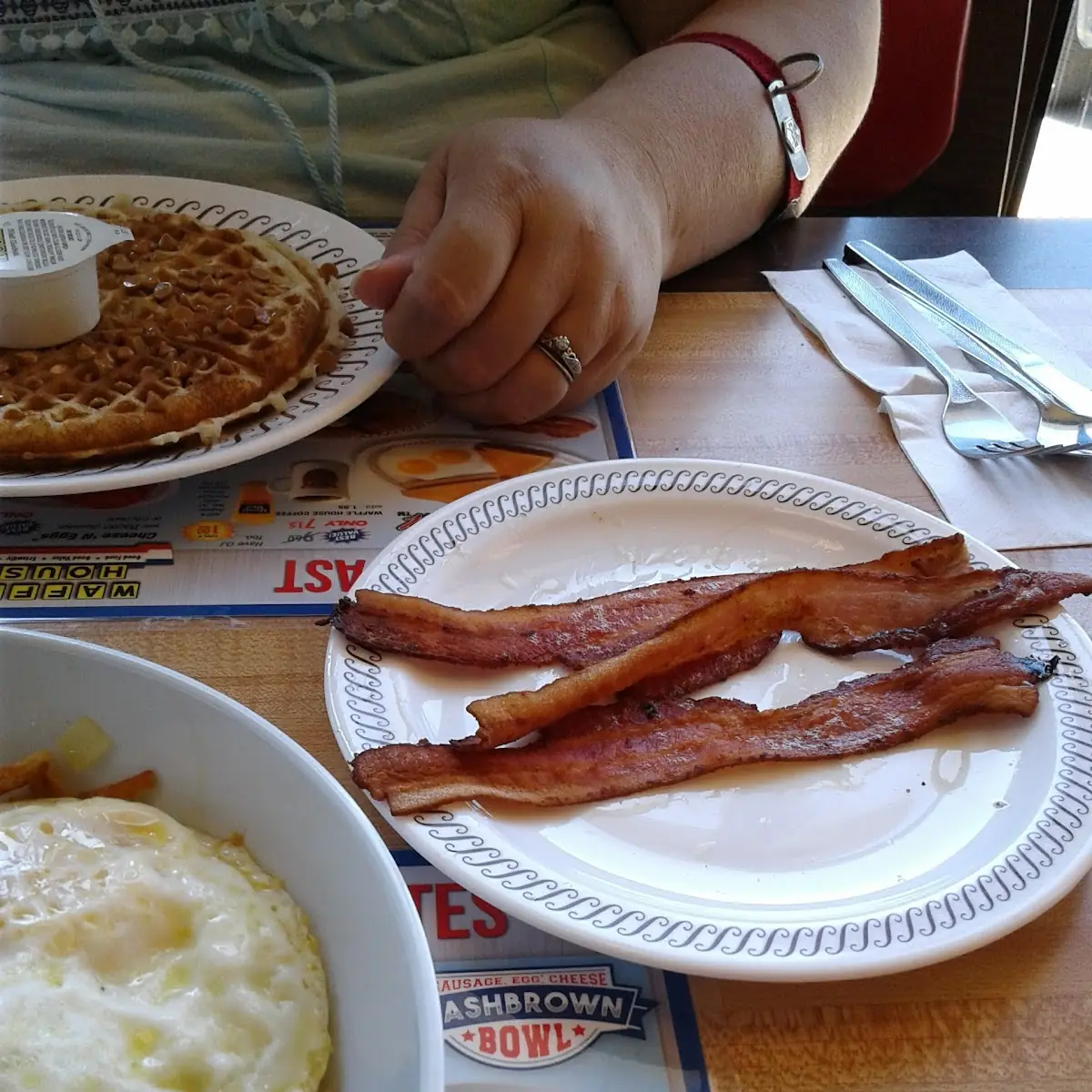 Texas Bacon Lovers blt and Hash Browns