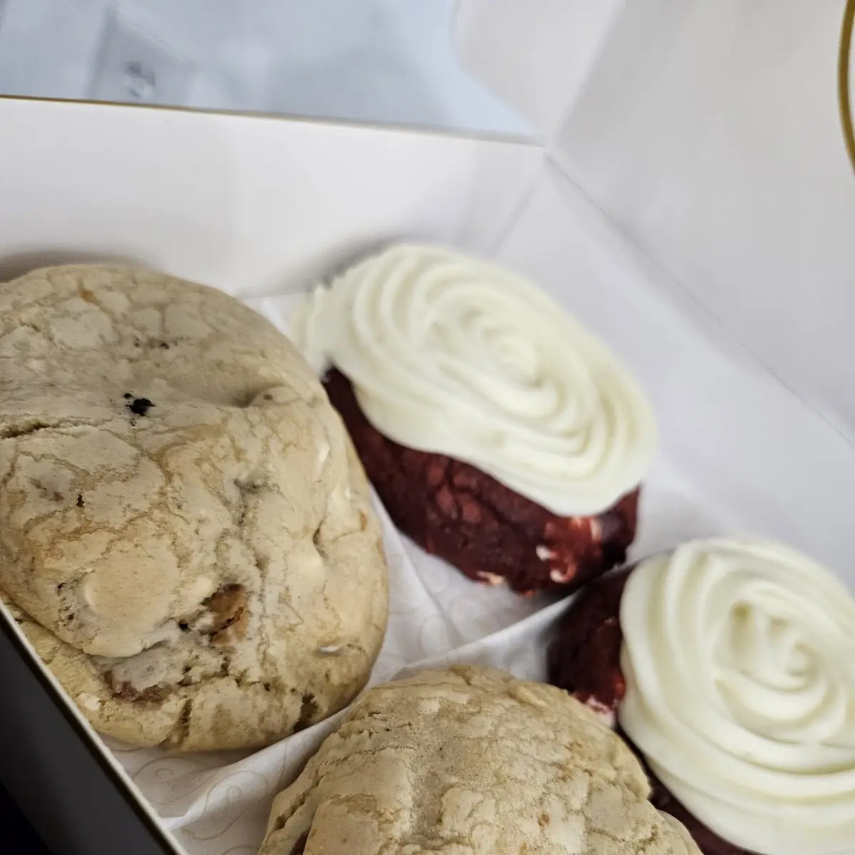 Red Velvet Cookie