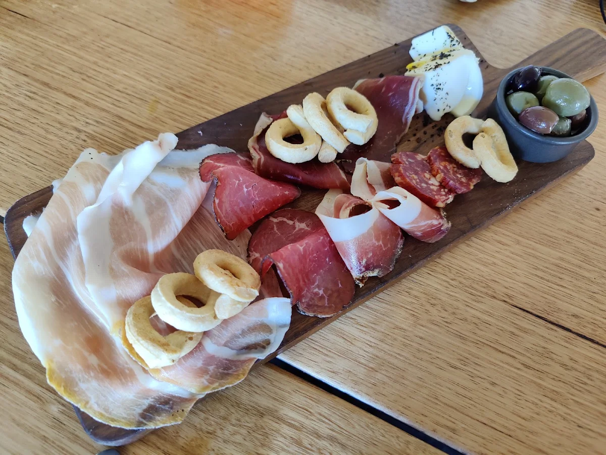 Antipasto, Aromi Restaurant