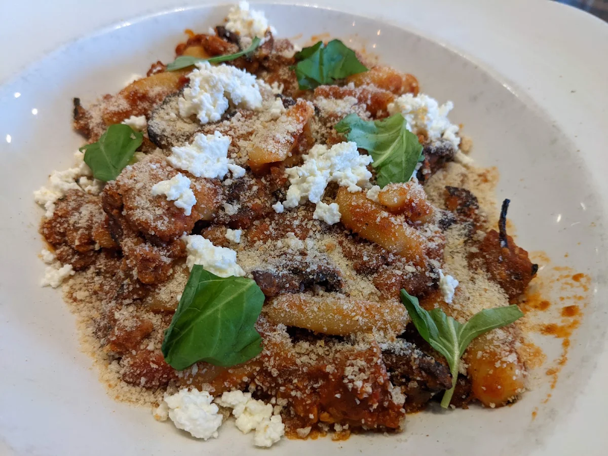 House Cavatelli, Pizzeria Gusto