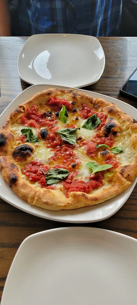 Margherita Pizza Italia, Pizzeria Gusto
