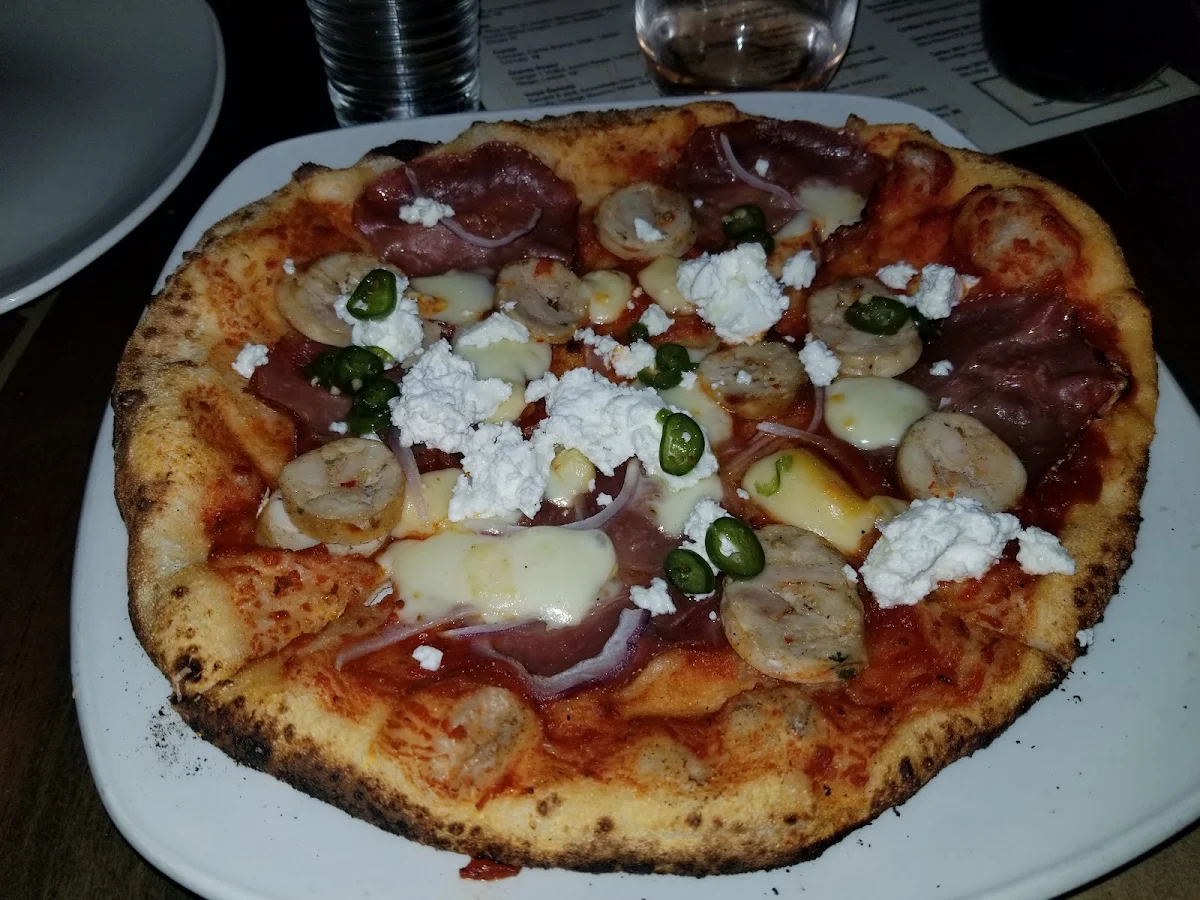 Pollo Pazzo Pizza, Pizzeria Gusto
