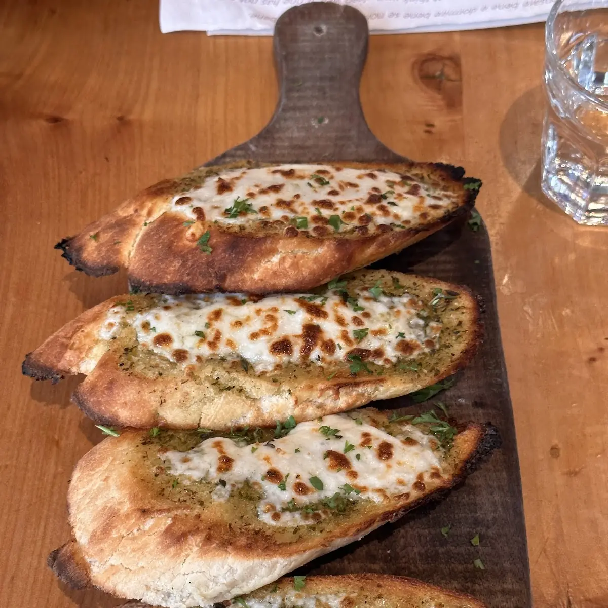 Cheesy Garlic Bread Slices