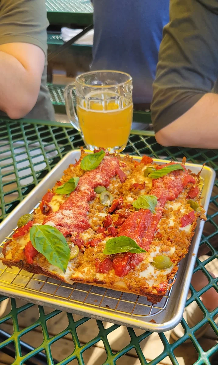 Fiero Pizza, Rewind Beer Co.