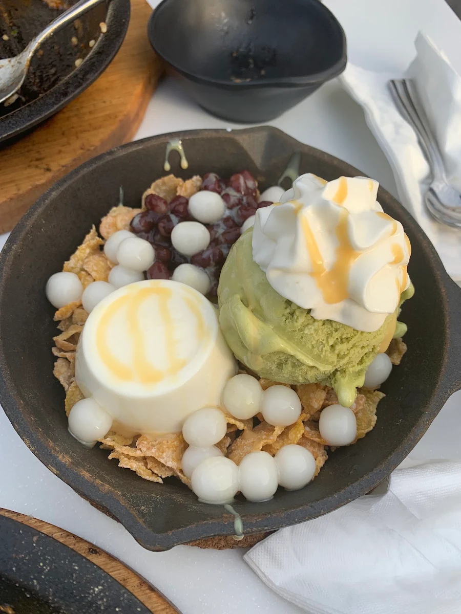 Sizzling Green Tea Brownie, Flaming Kitchen 一伙堂（Scarborough）