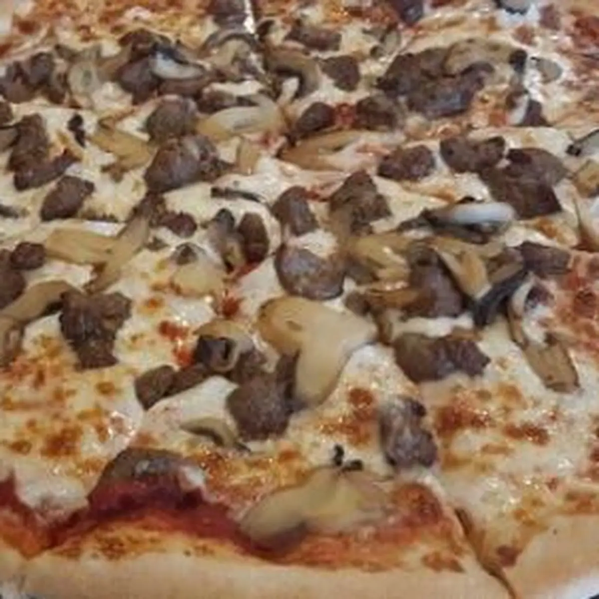 Beef & Mushroom Pizza