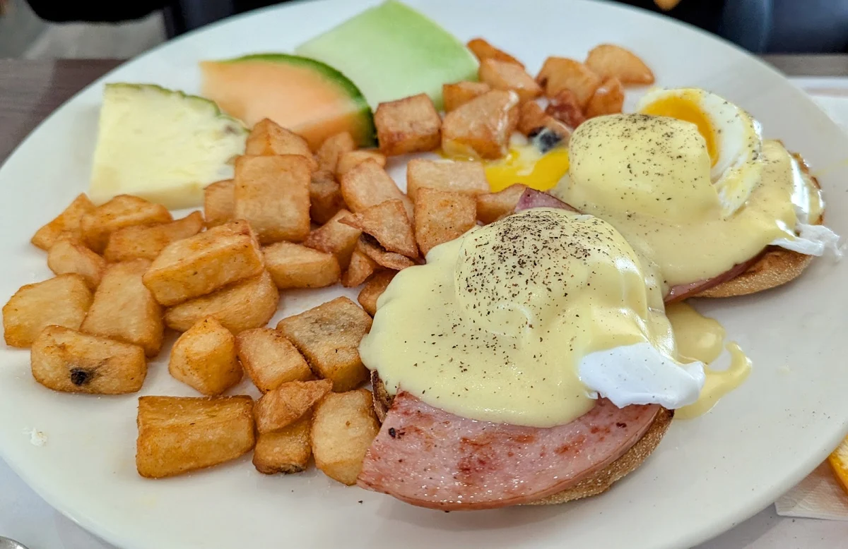 Eggs Benedict Timid