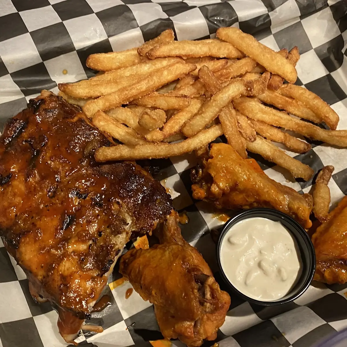 Ribs 'N' Wings