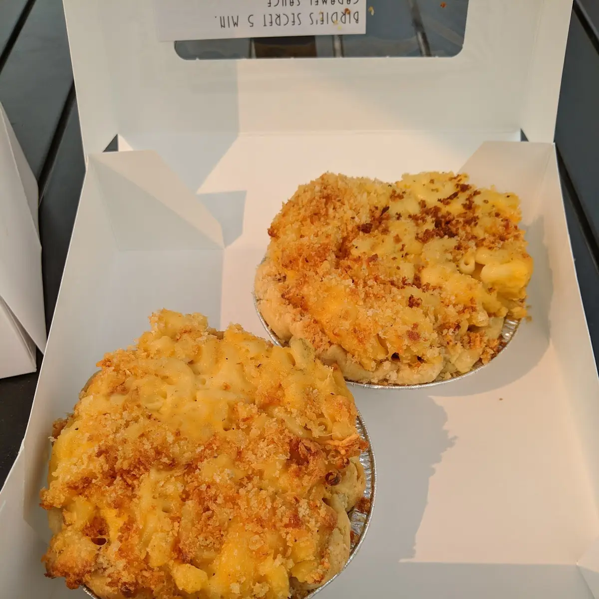 Pulled Pork Mac and Cheese Pie