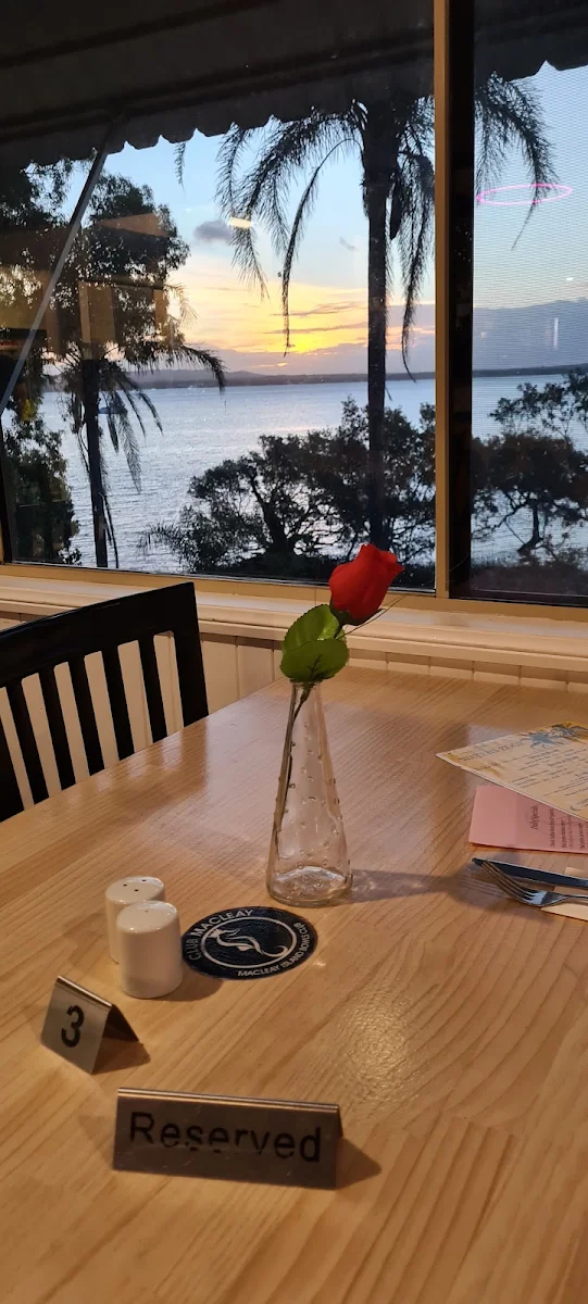 Highlights, Waters' Edge Bistro