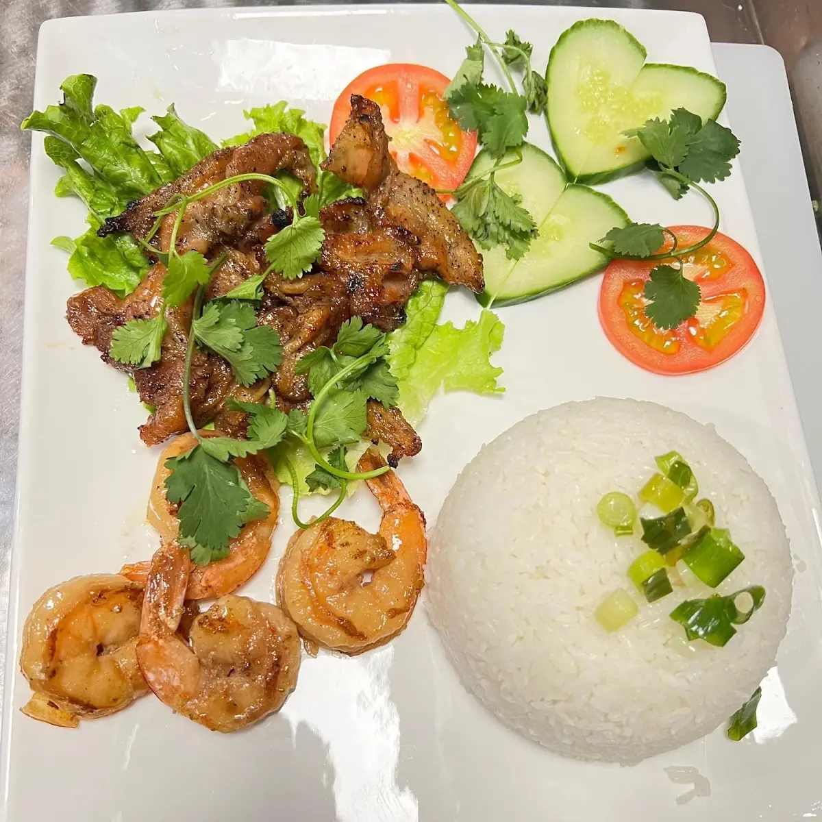 Cơm Tôm Thịt Nướng