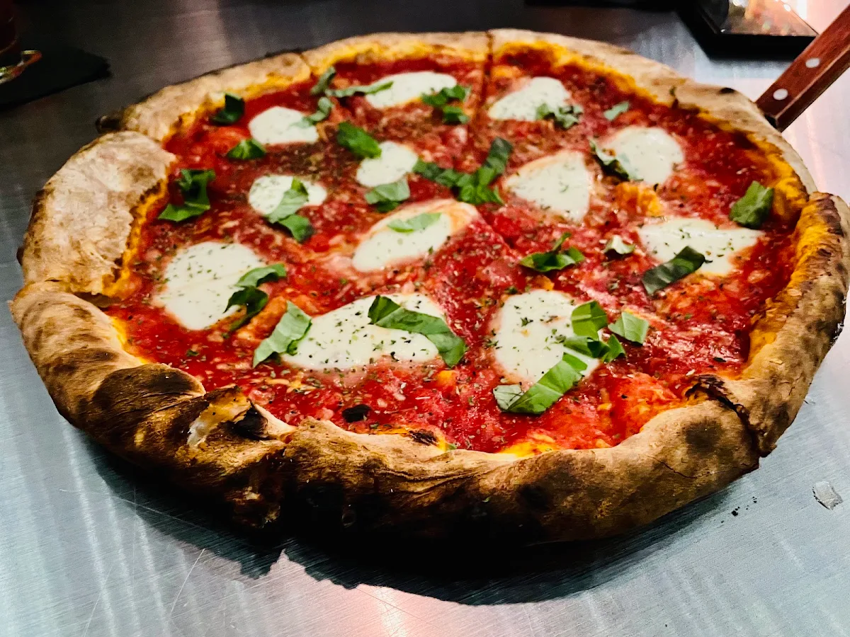 Mozzarella Cheese Pizza Margherita