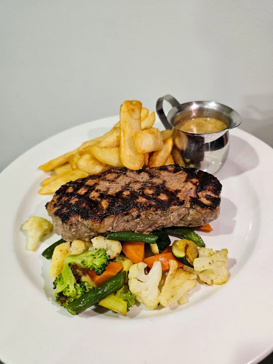 Highlights, EAT. At The Ascot