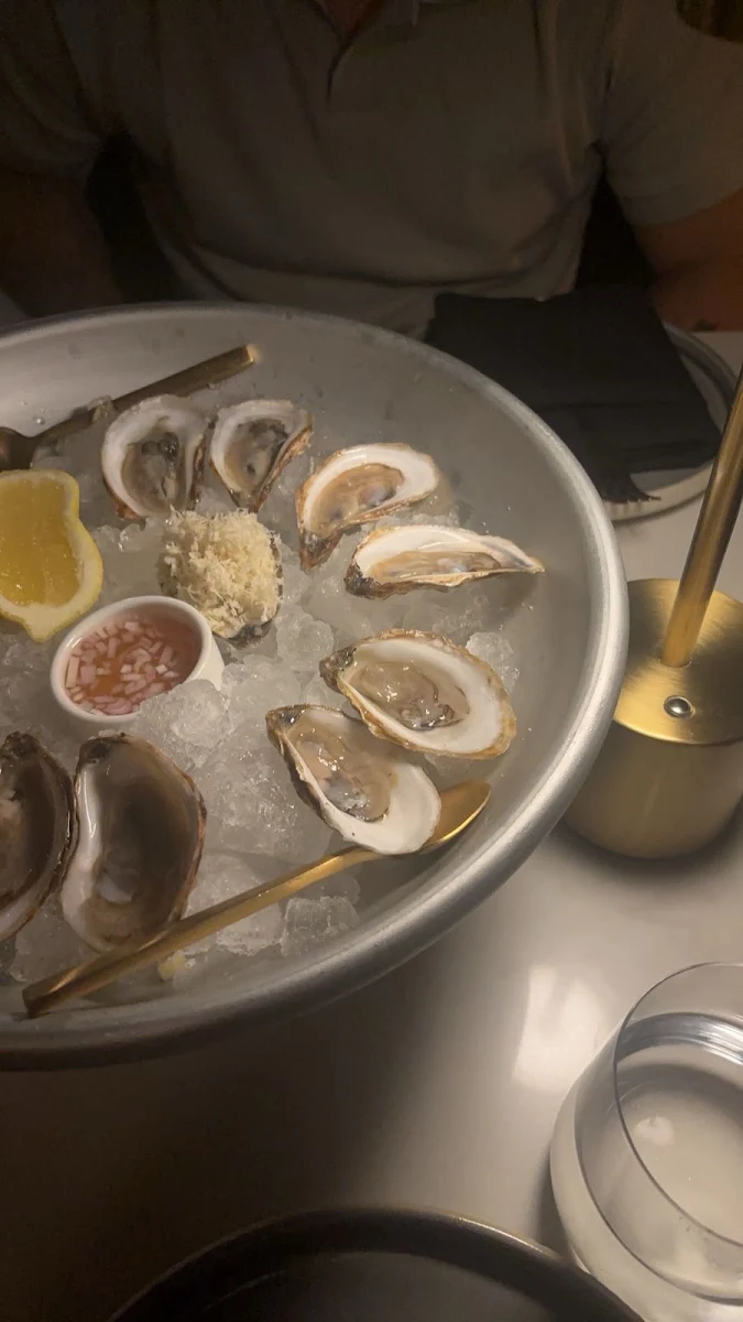 Rotating Oysters