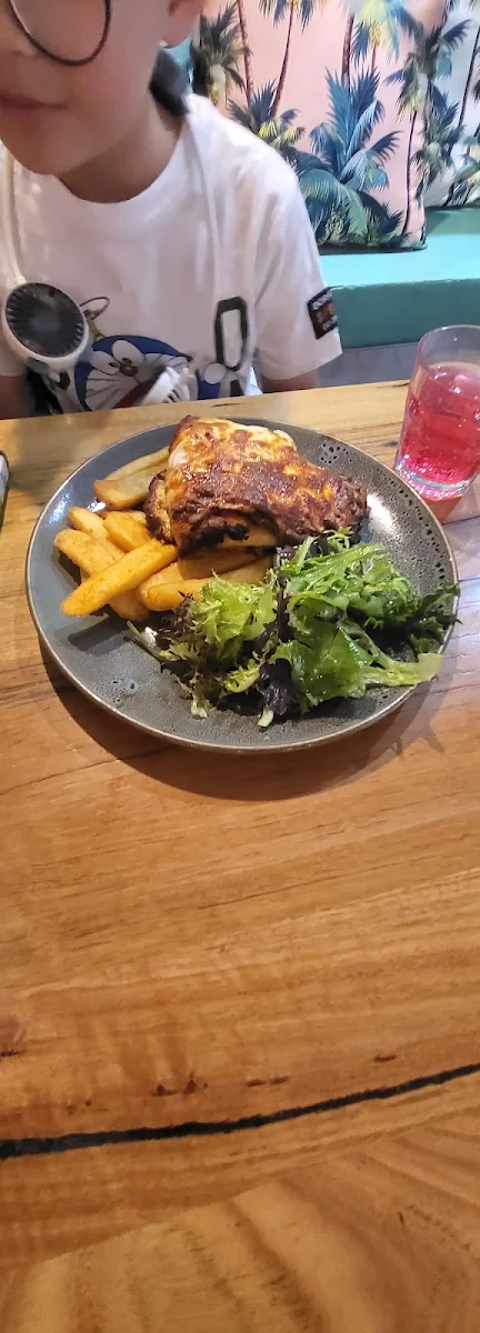 Chicken Parmigiana, The Leveson