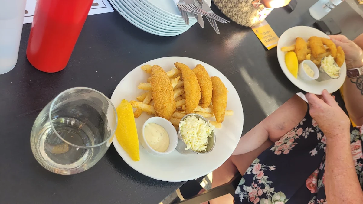 Perch & Chips, The Belmont Port Colborne