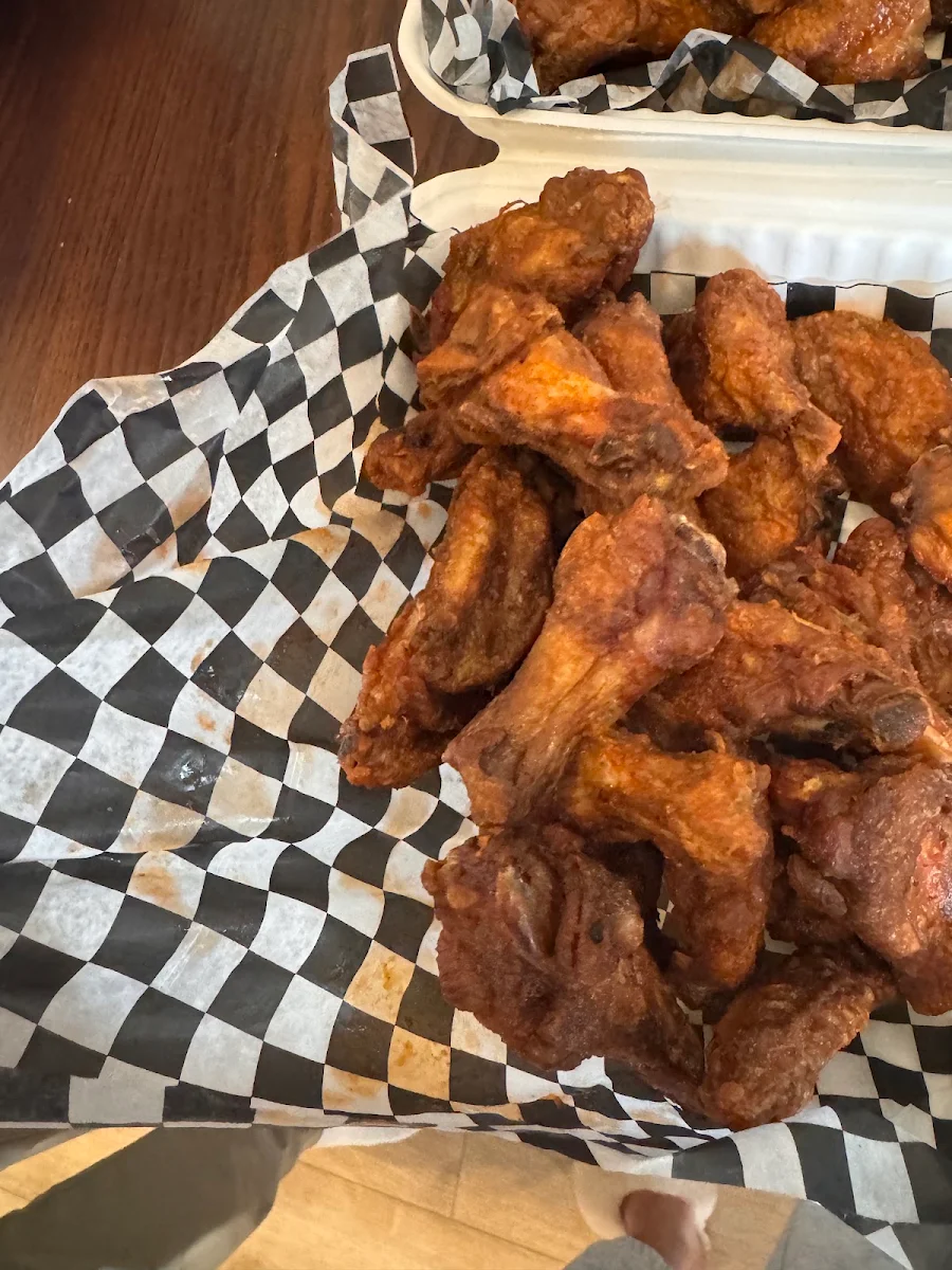 Regular Wings, The Belmont Port Colborne