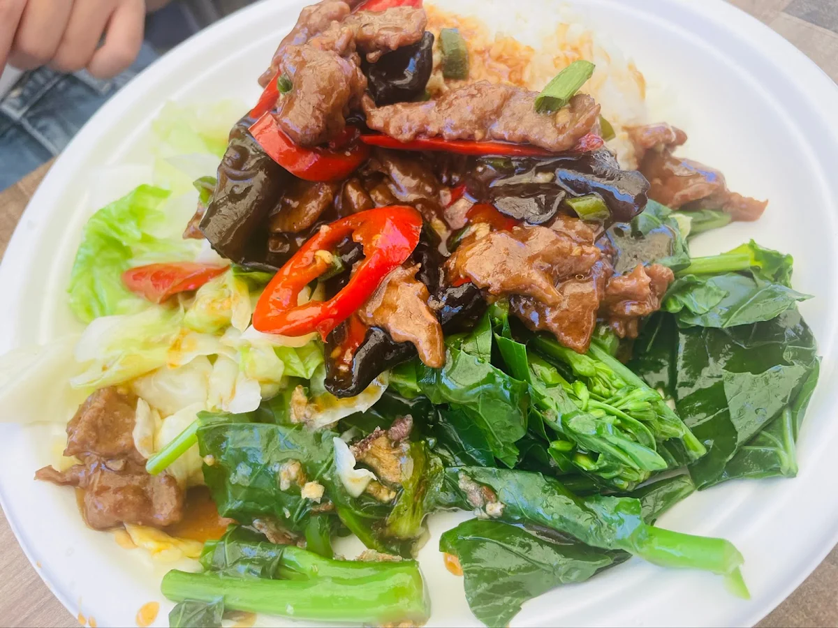 Highlights, Satay Boss 老椰子