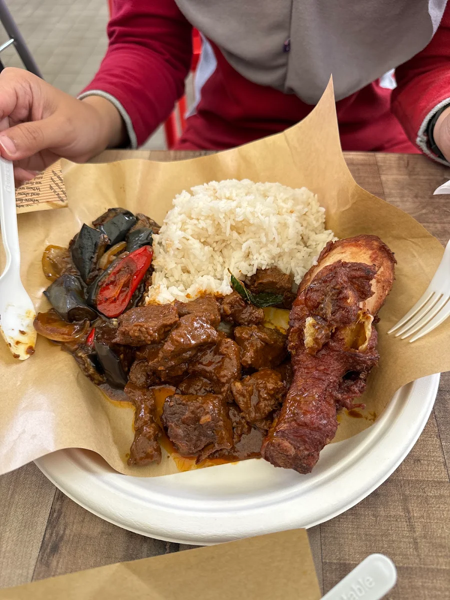 Meat Lover Set Nasi Campur, Satay Boss 老椰子
