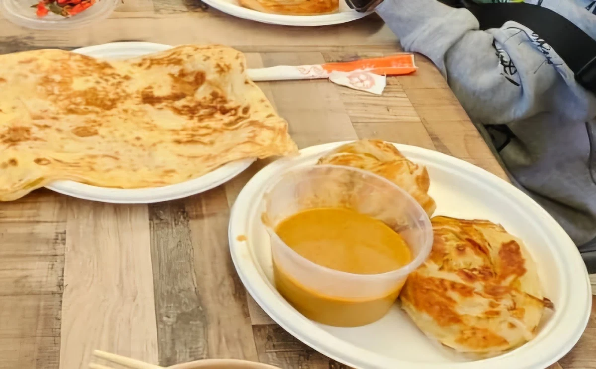 Roti Canai w Curry Chicken, Satay Boss 老椰子