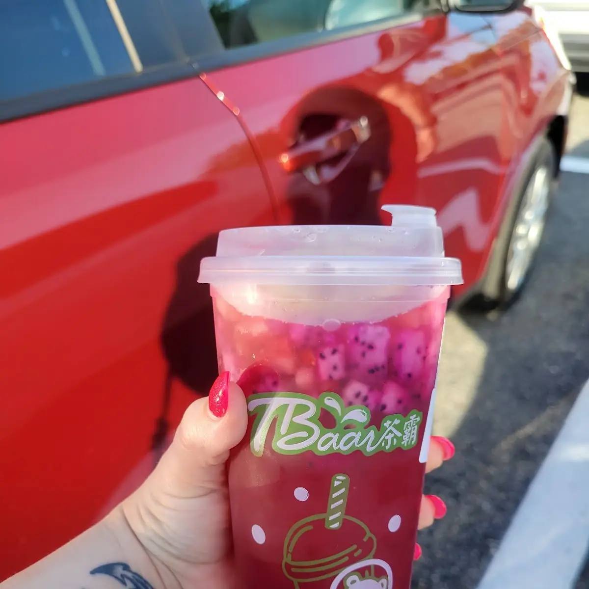 Dragon Fruit Tea with Tapioca Pearls
