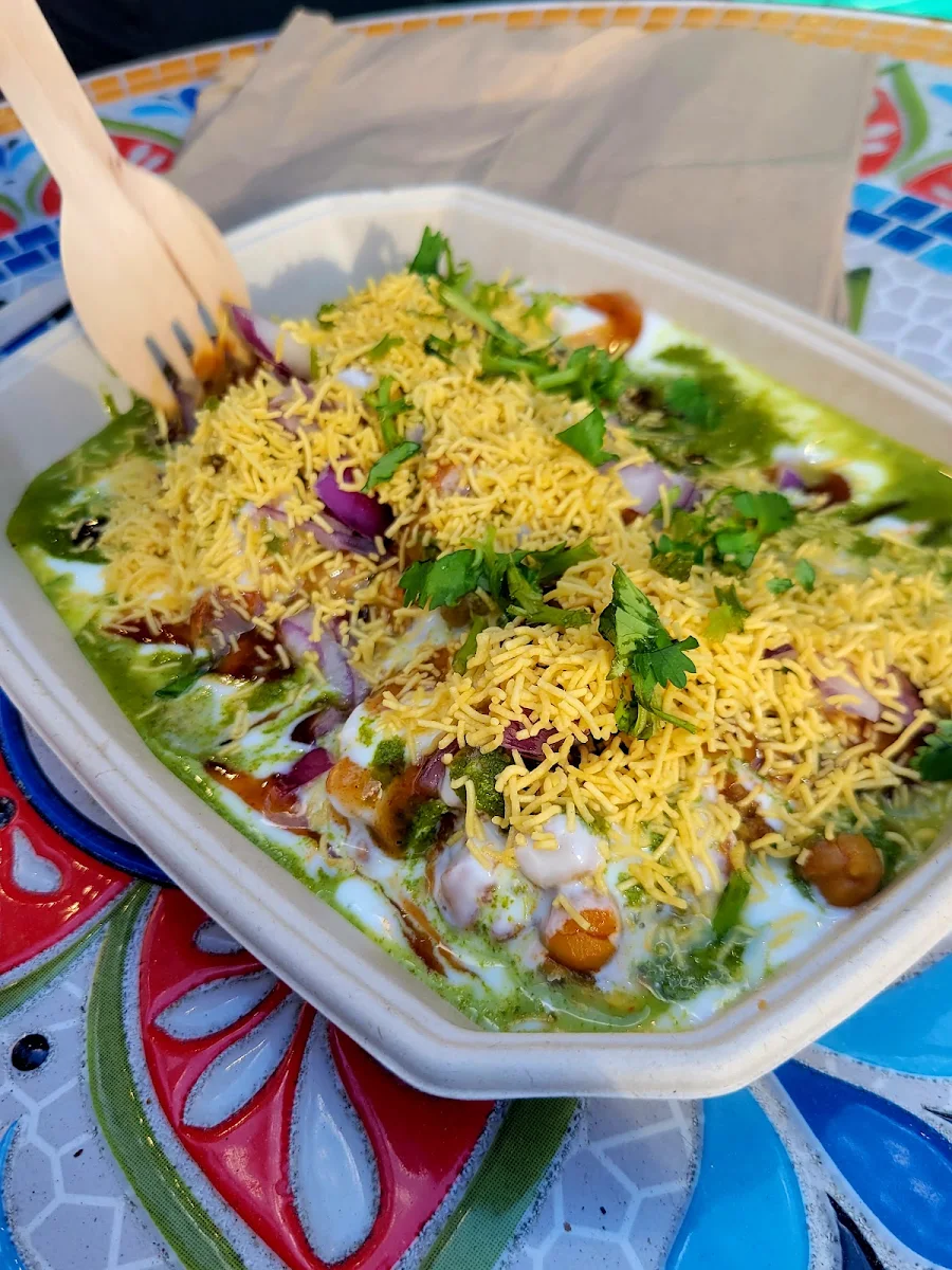 Samosa Chole Chat, Tikka Stand Food Truck