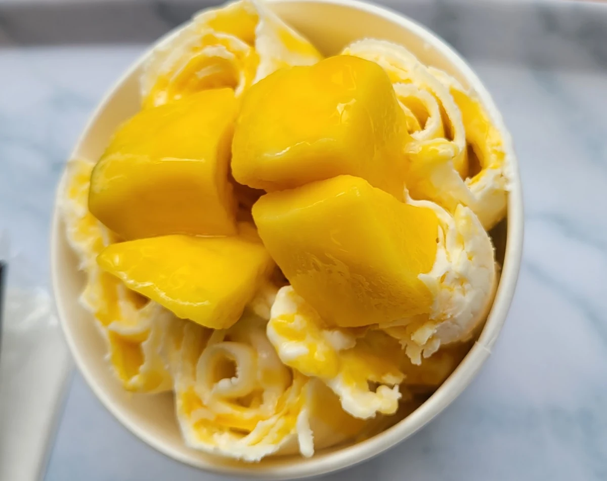 Mango Magic Roll