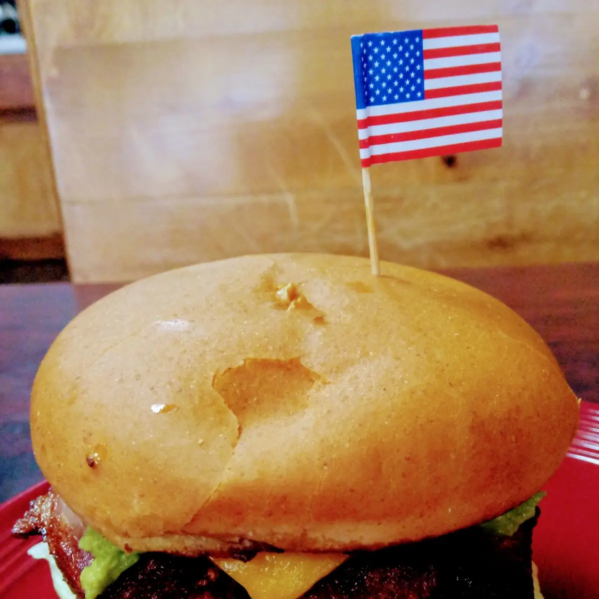 Guacamole Bacon Cheeseburger