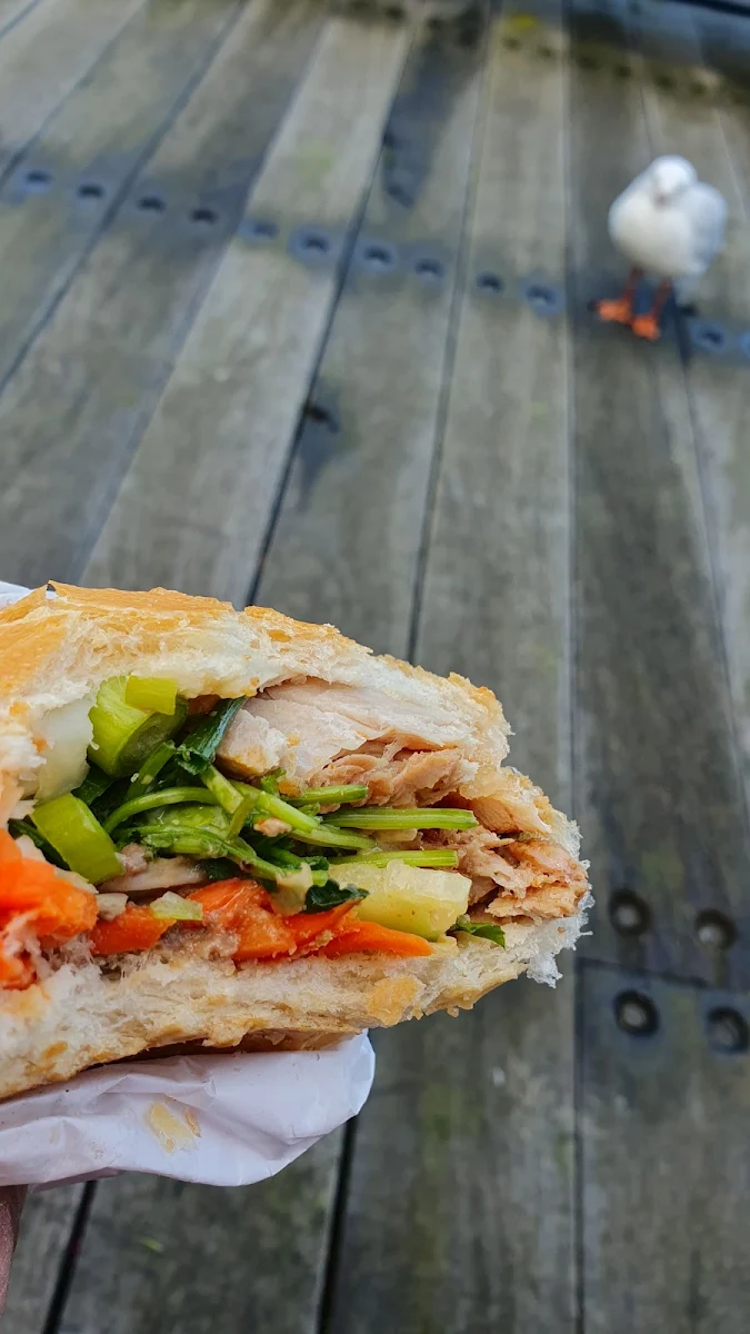 Highlights, Vintam's Café