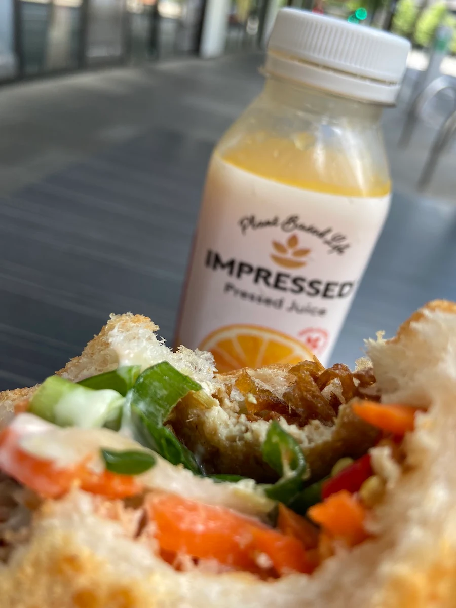 Highlights, Vintam's Café
