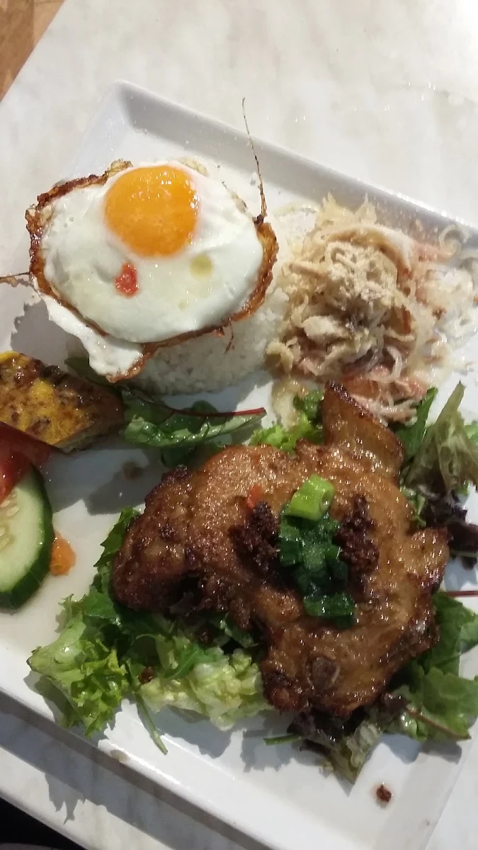 Pork Chop on Broken Rice, Vintam's Café