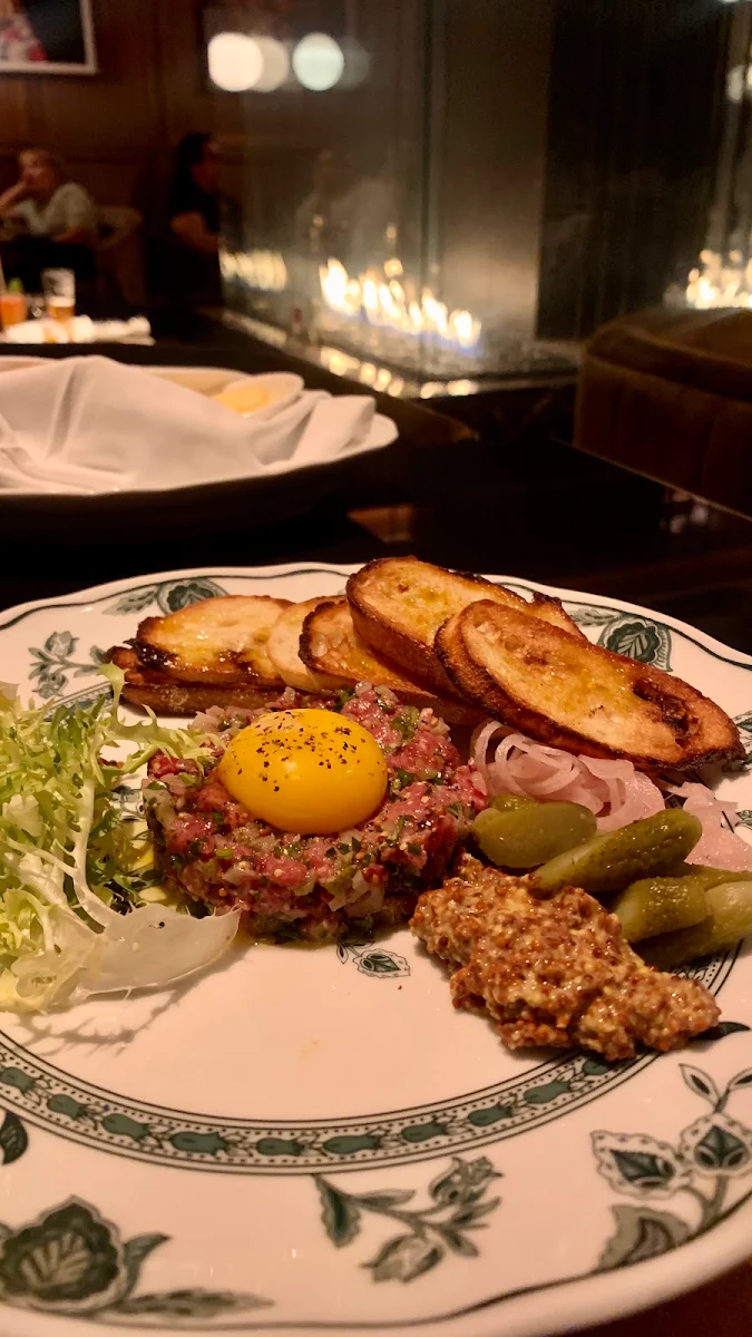 Reign Steak Tartare