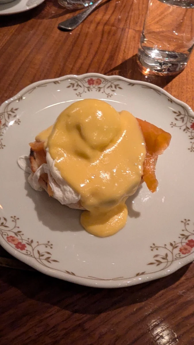 Salmon Benedict
