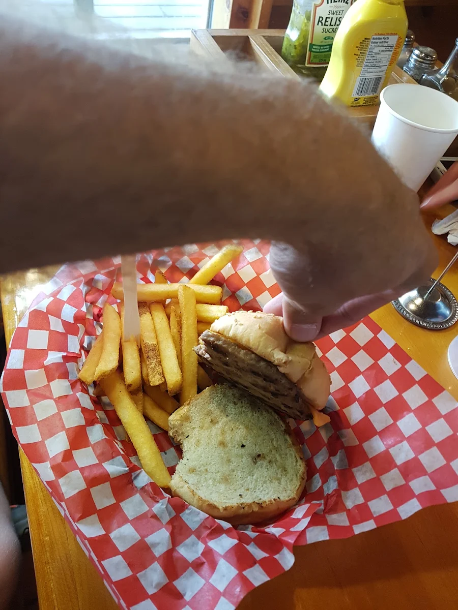 Highlights, Hungry Bear Restaurant